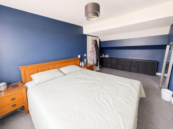 2 bed Terraced for sale Image 7