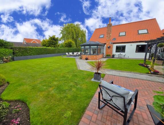 4 bed Detached for sale Image 4