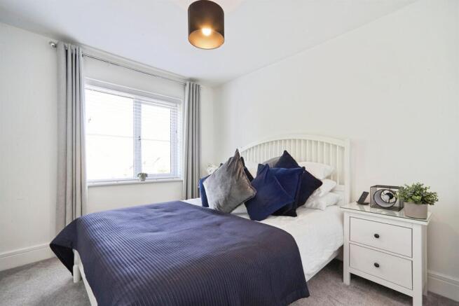3 bed Terraced for sale Image 10