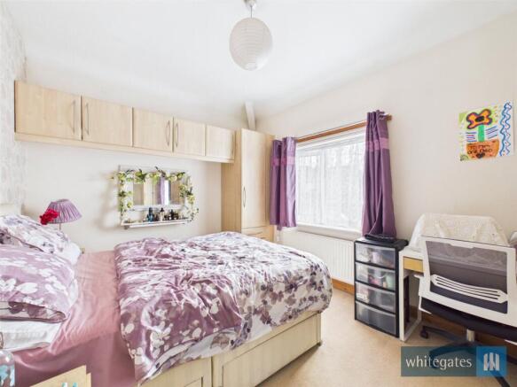 5 bed Semi-Detached for sale Image 11
