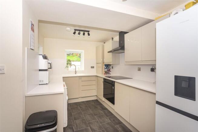 Llaneilian Road, Amlwch, Isle of Anglesey, LL68 photo 4