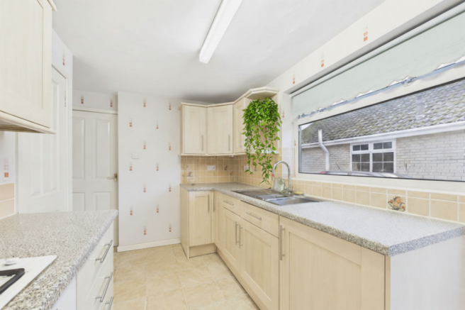 2 bed Detached Bungalow for sale Image 6