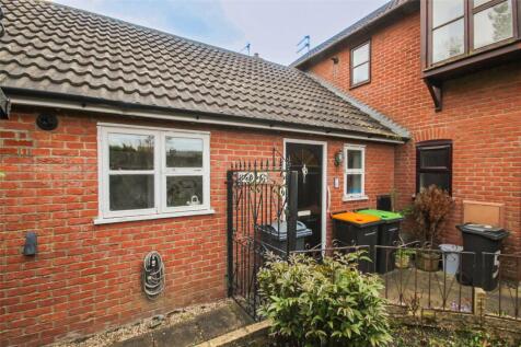 Glenrose Avenue, Ravensden, Bedford, Bedfordshire, MK44