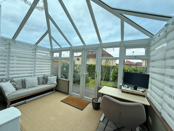 3 bed Semi-Detached for sale Image 8