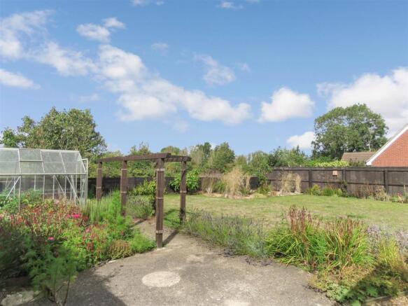 Garden (a).JPG