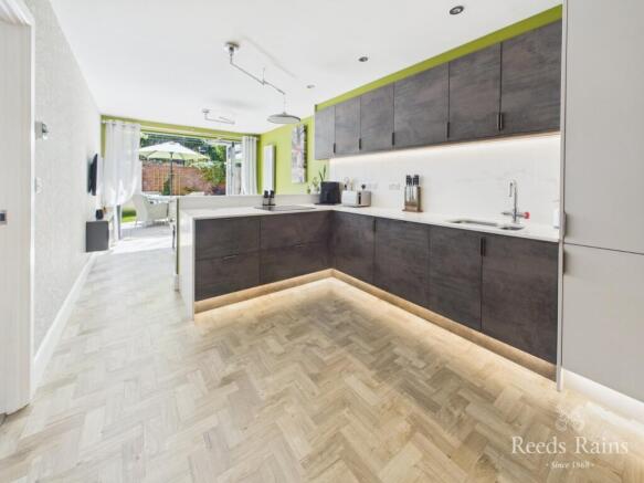 Kitchen/Living Area