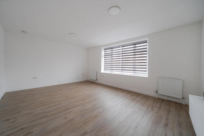 1415404-6-698c644...