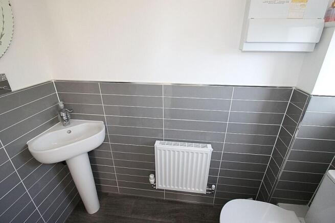 4 bed Detached for sale Image 8