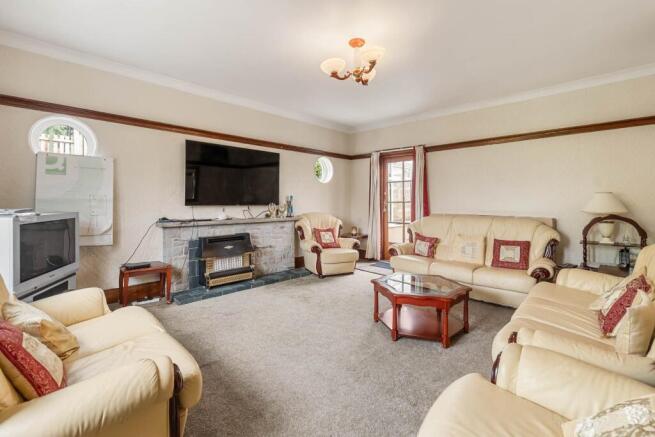 4 bed Detached for sale Image 5