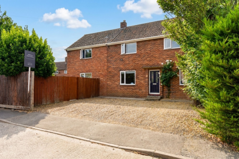 Moot Way, Woodhurst, PE28