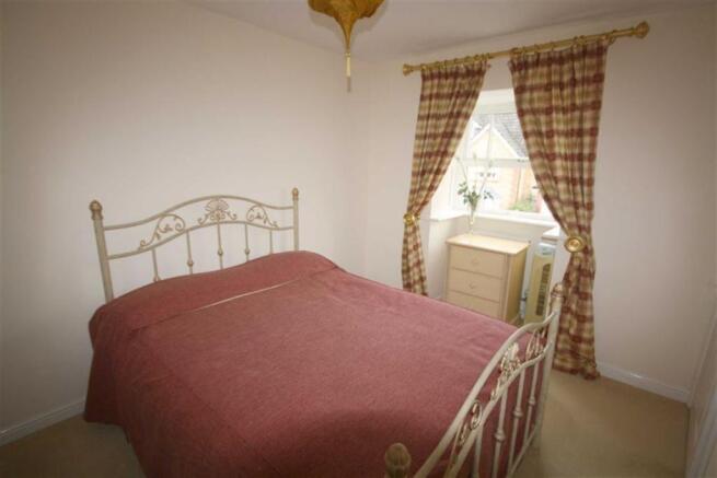 BEDROOM 4