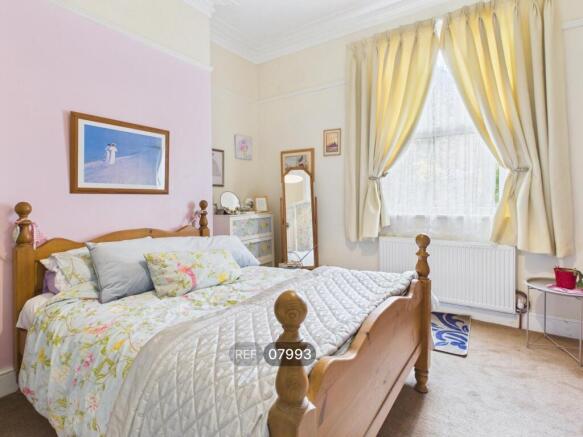 2 bed Terraced to rent Image 11