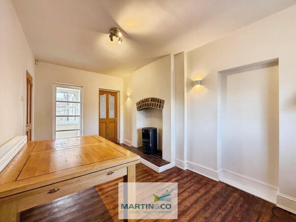 4 bed Detached for sale Image 5