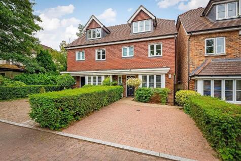 Blackthorne Road, Caterham, Surrey, CR3 5WS