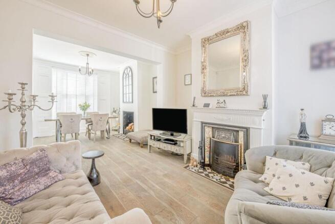 Lounge Dining Room 1