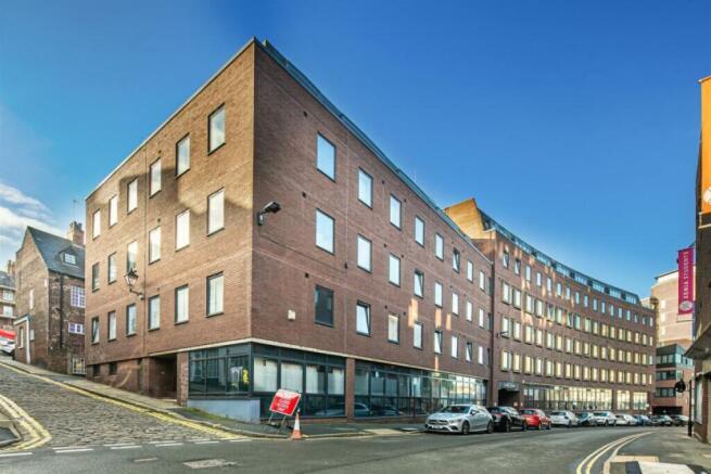 2 bed Flat for sale Image 6