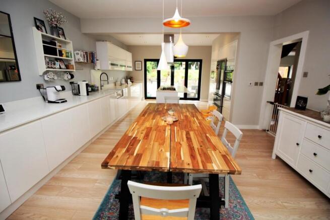 Kitchen / Breakfast Room