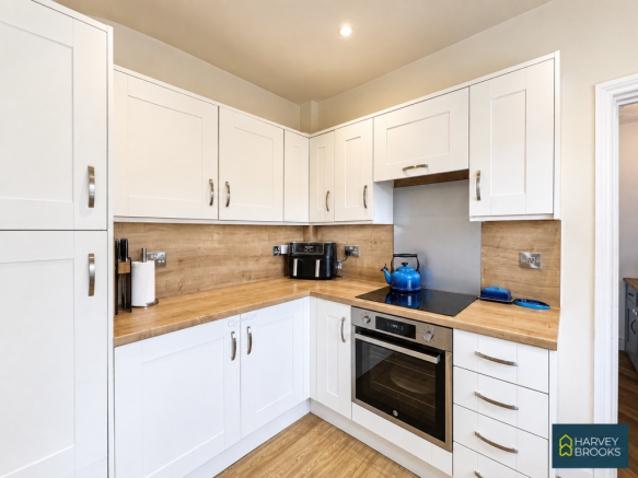3 bed Semi-Detached for sale Image 7