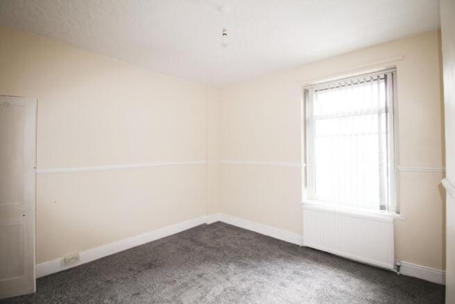 3 bed End of Terrace to rent Image 8