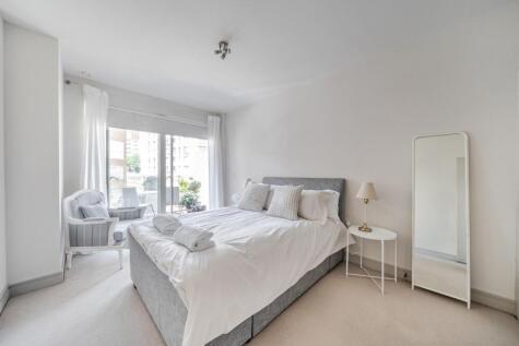 Woodlands Way, Putney, London, SW15