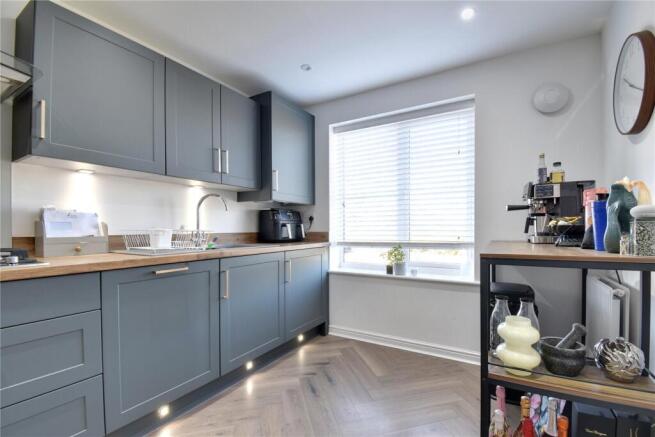 3 bed Semi-Detached for sale Image 7