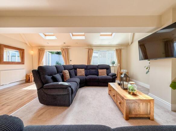 3 bed Detached for sale Image 6
