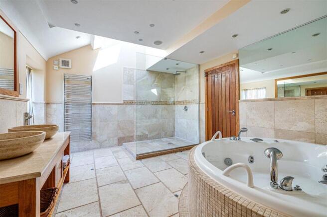 Principal Bathroom