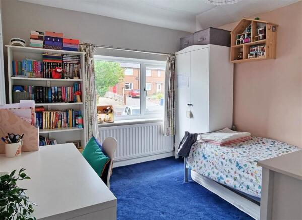 36 Littleworth Road Bedroom 2.jpg