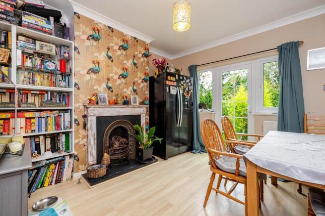 Oaks Road, Kenley, Surrey, CR8 5NY photo 4
