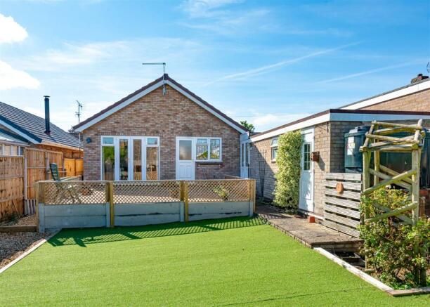 11 Romsley View-rear.jpg