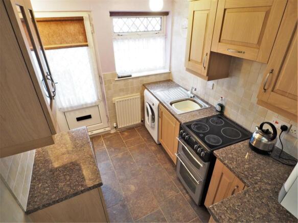 Modern Fitted Kitchen 985