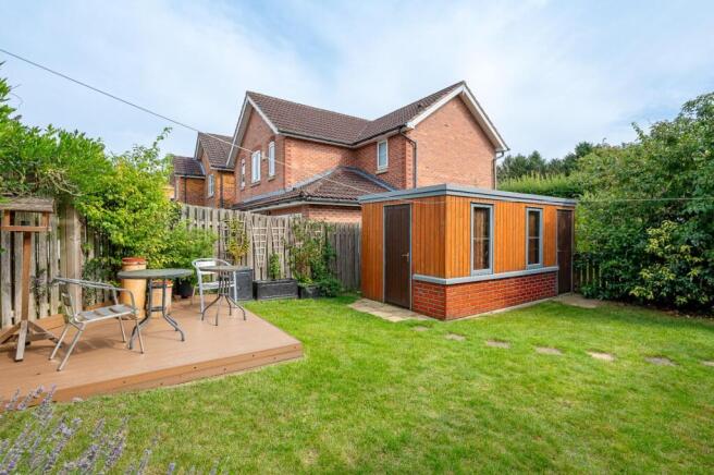 10 Millrace Close-23.jpg