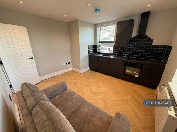 1 bed Flat to rent Image 8