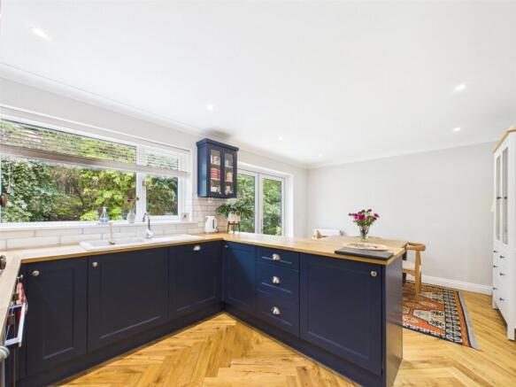 Kitchen / Dining
