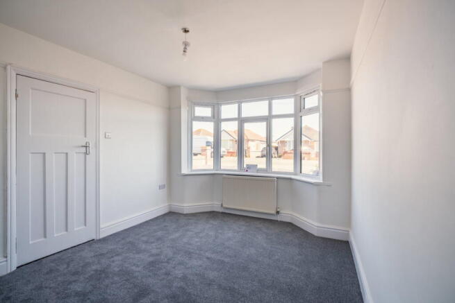 South Drive, Rhyl, LL18 4ST photo 4