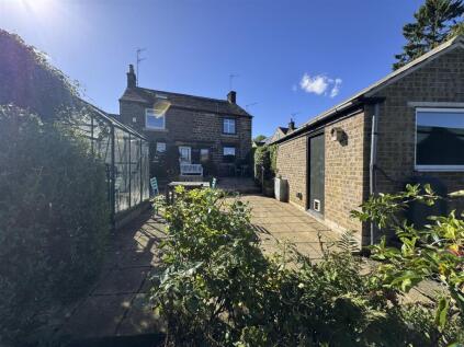 Carr Road, Deepcar, S36