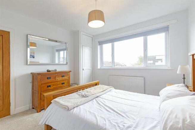 Bedroom 1-2.jpg
