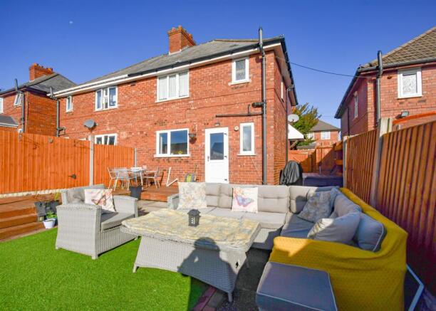 5 Smout Crescent-4.jpg