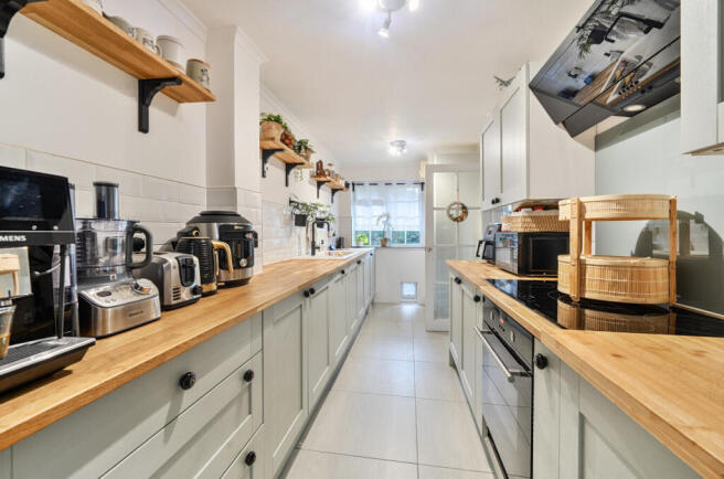 1393003-11-694570...