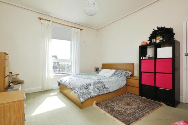 5 bed Semi-Detached for sale Image 10