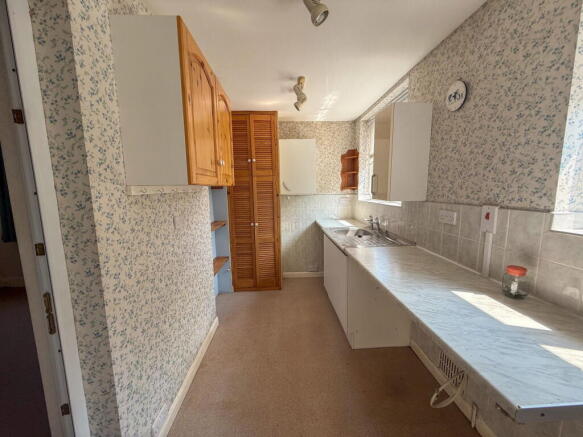 Burridge Road, TQ2 6LN photo 4