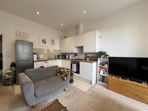 Open Plan Lounge Kitchen