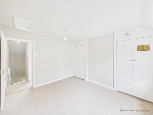 2 bed Terraced for sale Image 12