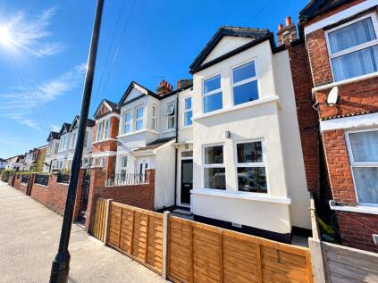 Cromwell Road, Hounslow, TW3