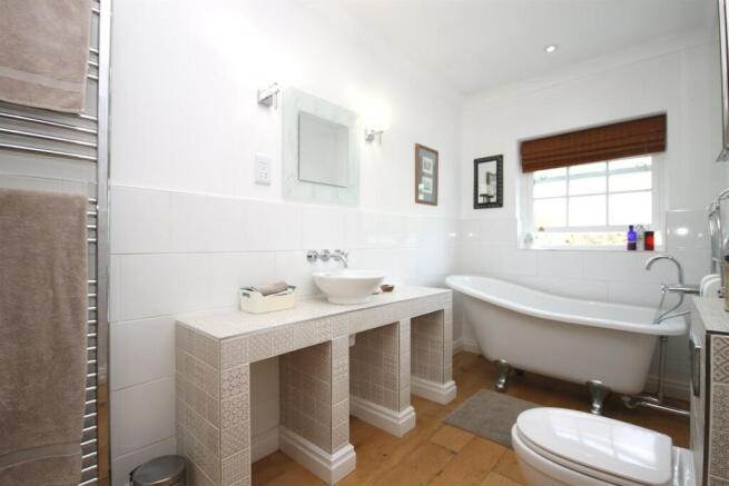 En-Suite Bathroom