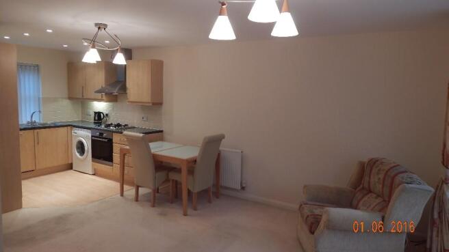 Living/Kitchen area