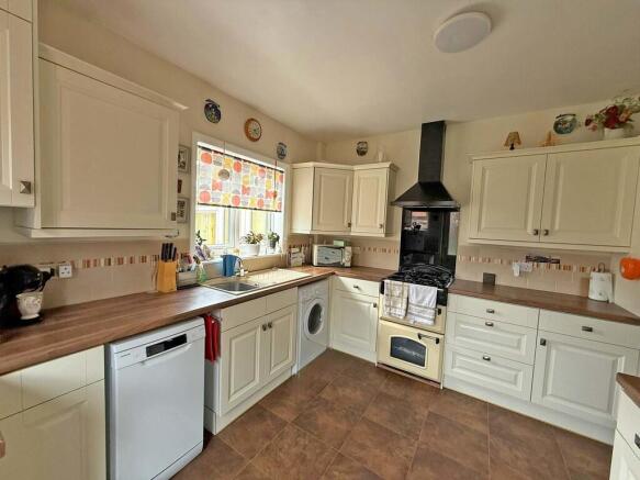 3 bed End of Terrace for sale Image 4