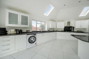 85a, Knightwood Crescent, New Malden KT3 5JP