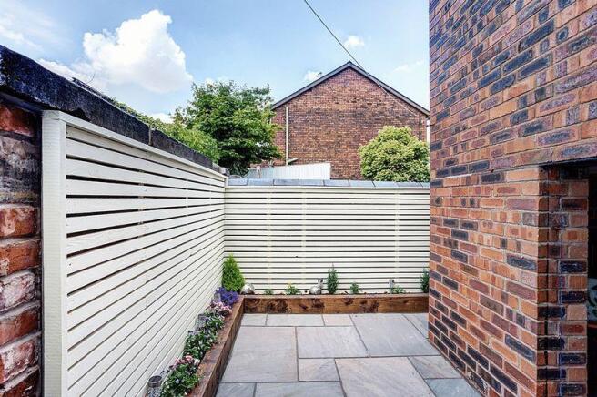 COURTYARD GARDEN