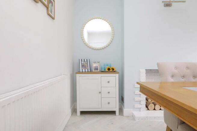 5 bed Semi-Detached for sale Image 11